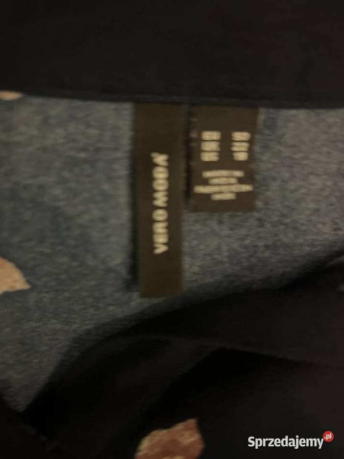 Vero moda sukienka modny wzór kwiaty koszulowa