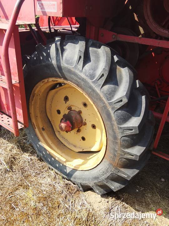 Koła opony 12428 do kombajnu Massey Ferguson Opony rolnicze Zwoleń sprzedam