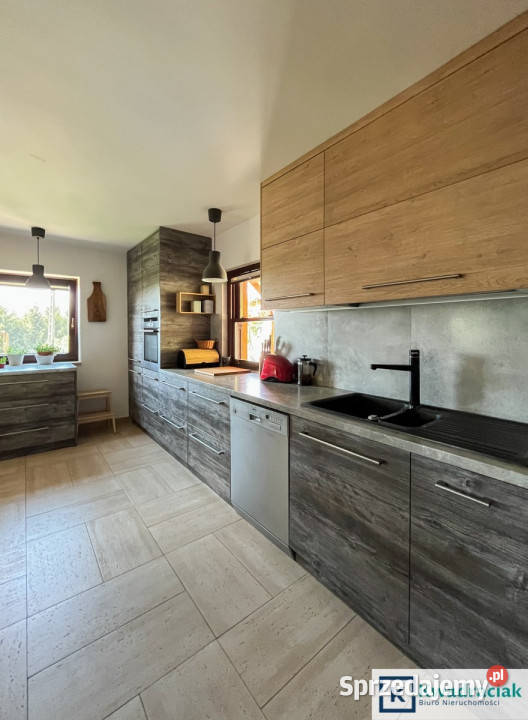 sprzedaży domu wolnostojącego 180m2 Korczyna