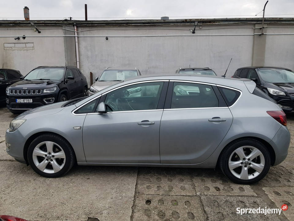 Opel Astra 14 Turbo Benzyna Klimatronik Rok produkcji 2010 Astra kujawsko-pomorskie Włocławek