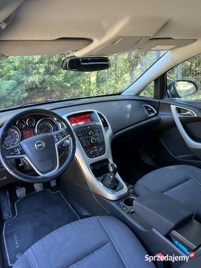 Opel Astra J 16 benzynalpg zadbana światła przeciwmgielne Częstochowa sprzedam