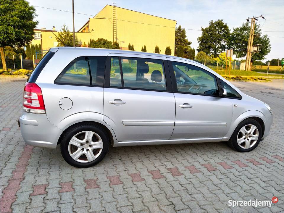 Opel Zafira 16 benzyna 2009r 7 osobowy