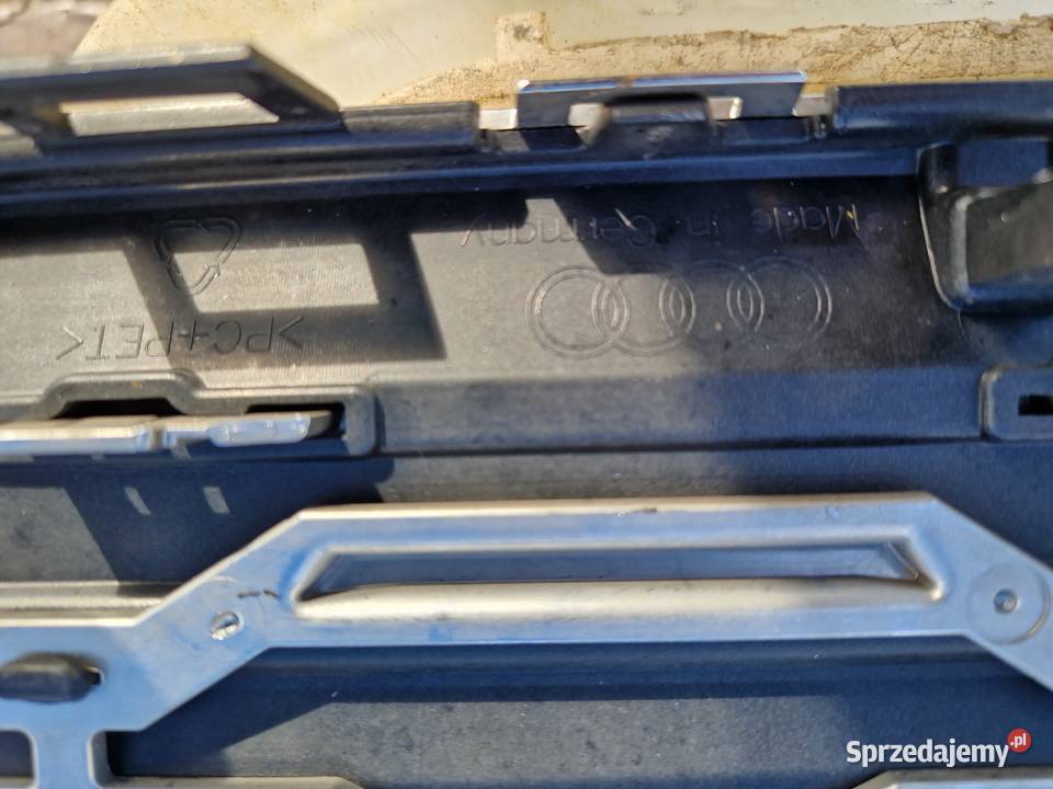 Audi Q4 ETRON Grill Atrapa ORG Chrom osobowe Mielec