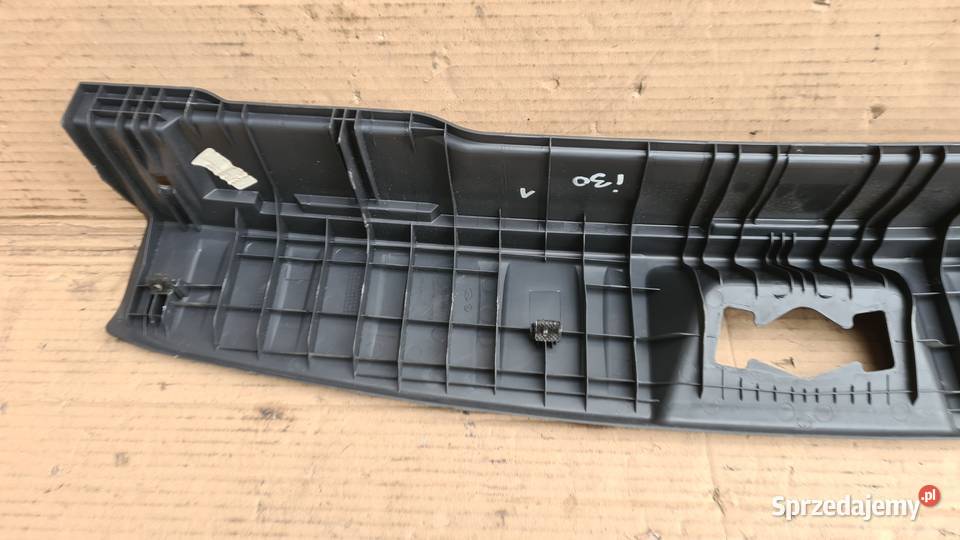 Hyundai I30 cw 1 Lift listwa osłona progu Legnica sprzedam