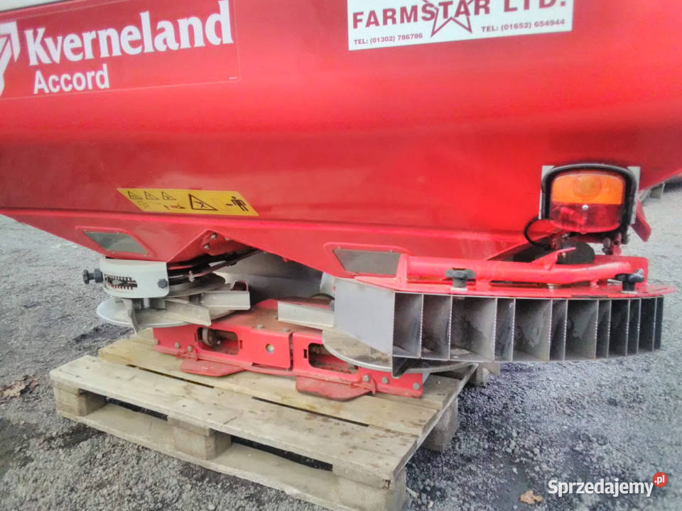 Rozsiewacz nawozów mineralnych KVERNELAND EXACTA Łojowice