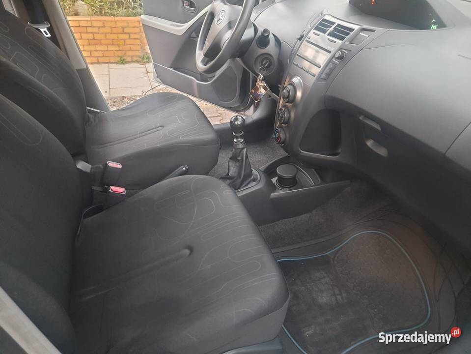 TOYOTA YARIS 13 BENZYNA 101 6 BIEGÓW Chełm