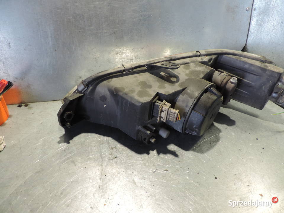 LAMPA PRAWY PRZÓD PEUGEOT 306 FL osobowe Nowy Sącz sprzedam