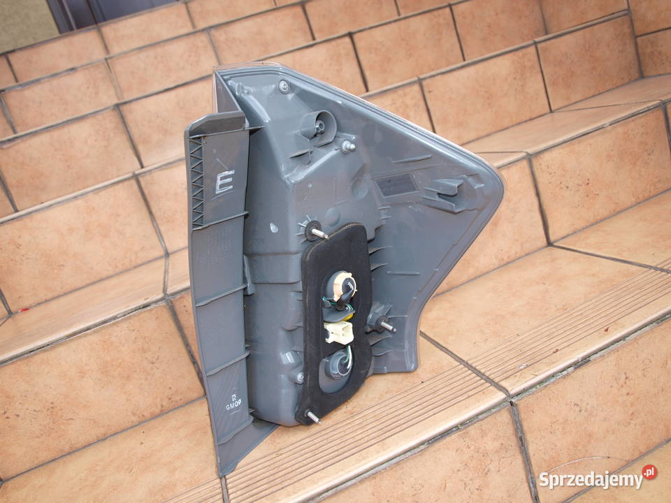 Toyota Prius lampa lewa tył 2015 2021r europa wielkopolskie Kalisz