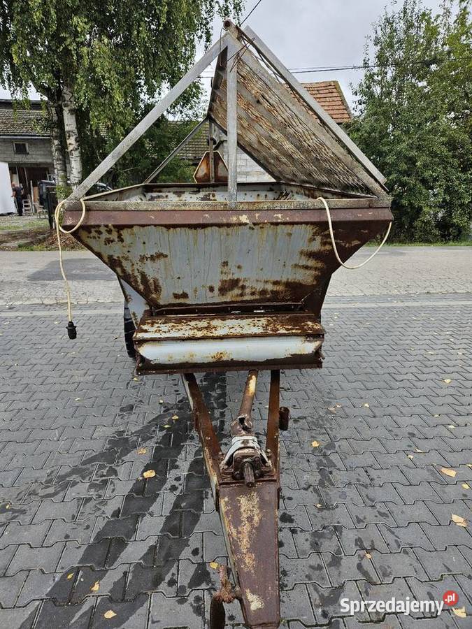 Rozsiewacz wapna soli nawozów rcw 3 nieuszkodzony Stogniowice
