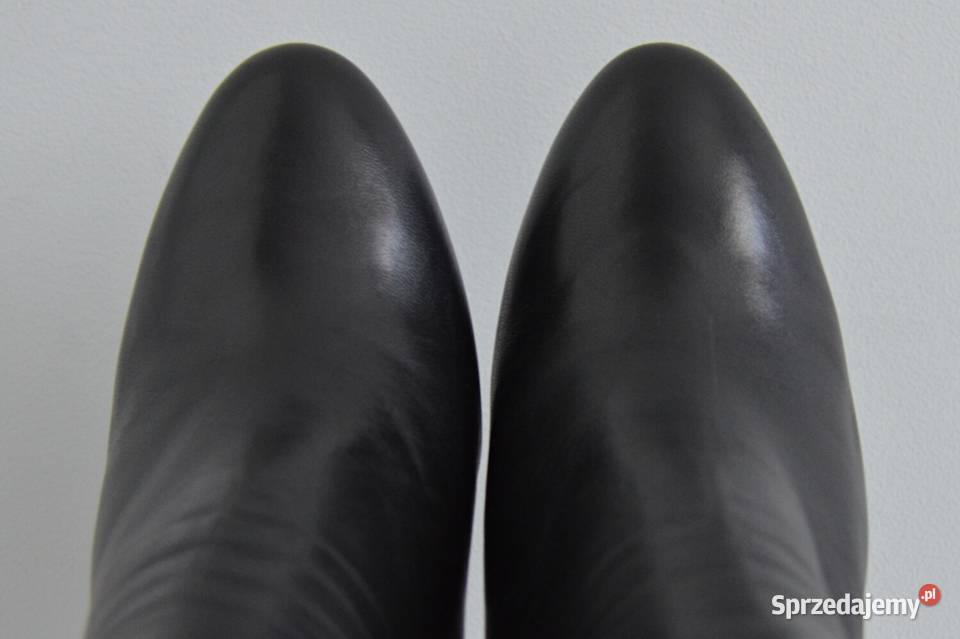 NIEPRZYZWOICIE SKROMNE kozaki The Seller na Białystok