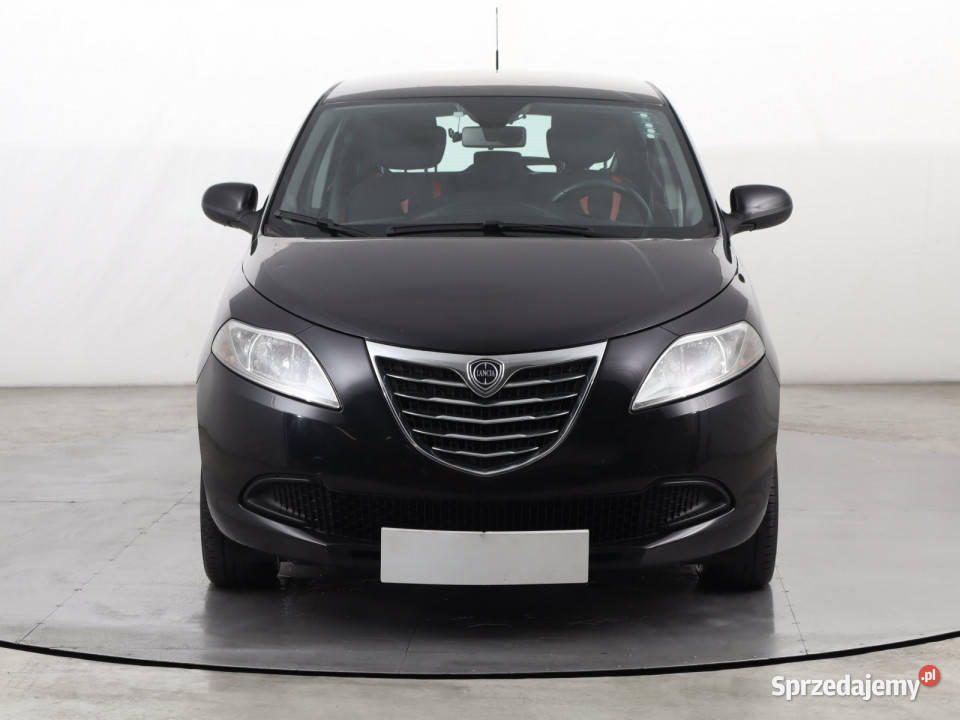 Lancia Ypsilon 12 czarny