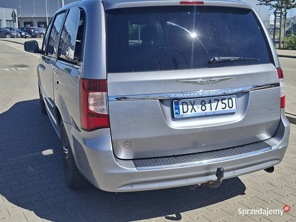 CHRYSLER TOWN COUNTRY LIMITED 2013R 36 LPG FULL Rok produkcji 2013 Wrocław