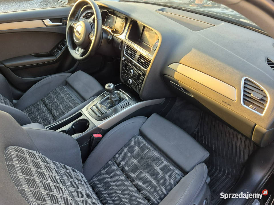 Audi A4 xenon led navi chromy ładny s line lakier metallic Drelów