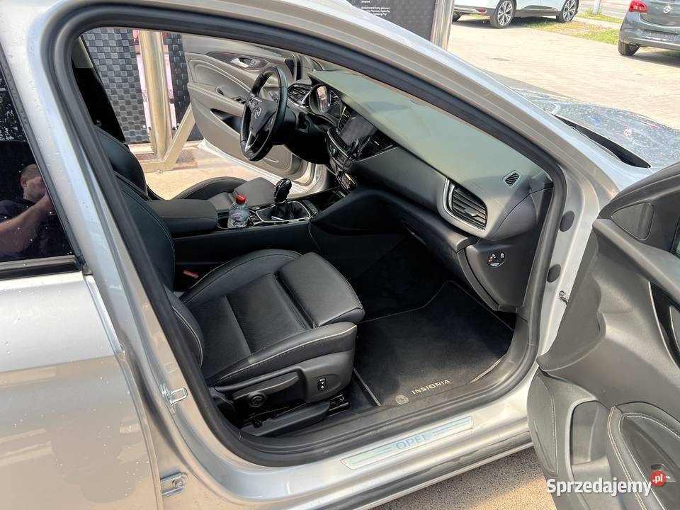 Opel Insignia mały przebieg 4x4 AGR Kamery 360 komputer pokładowy sprzedam