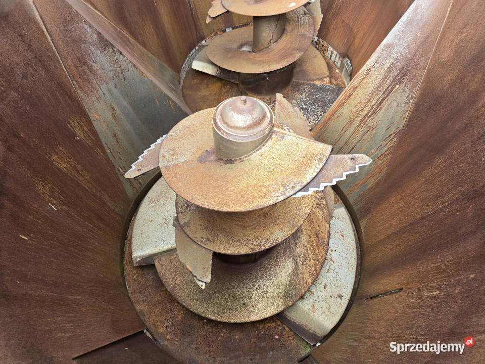 Wóz paszowy TRIOLIET SOLOMIX 1400 SM14 VL2 14 m3