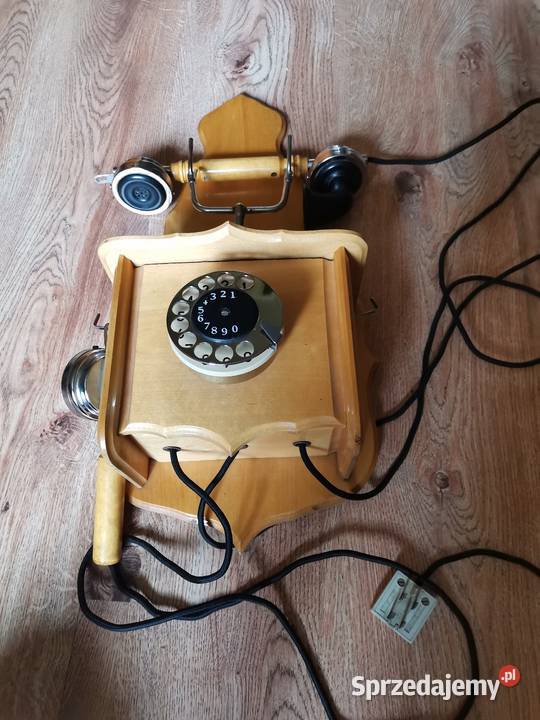Telefon naścienny Baron z czasów PRL u małopolskie
