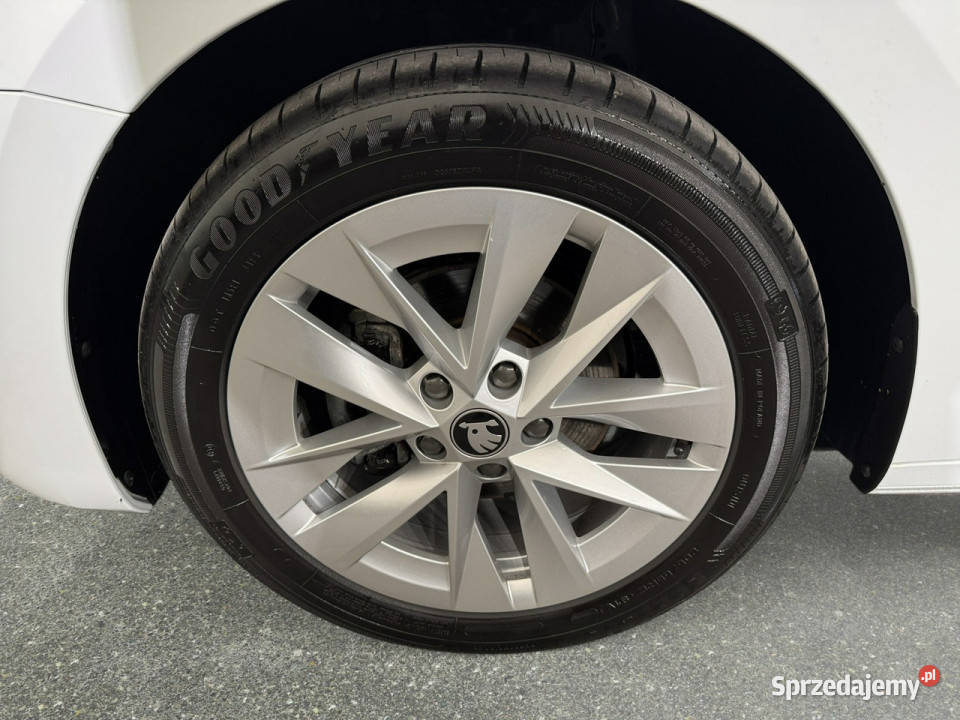 koda Octavia VAT 23 Combi Selection 15TSI mHEV isofix sprzedam