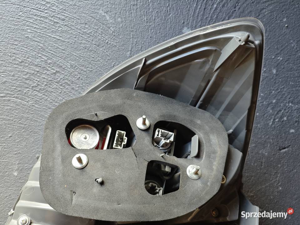 HONDA JAZZ III HYBRID LAMPA TYLNA PRAWA LED prawe Lampy tylne mazowieckie Piaseczno
