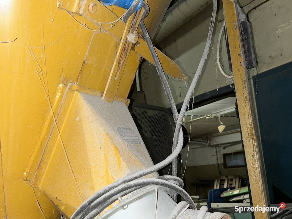 Silos na tworzywa sztuczne żółty