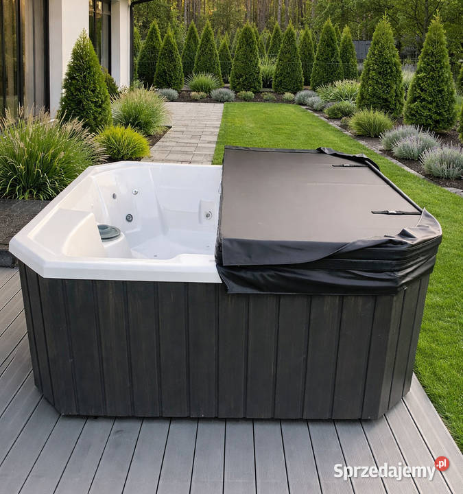 JACUZZI OGRODOWE 5 W ZABUDOWIE Z DREWNA z Jelenia Góra