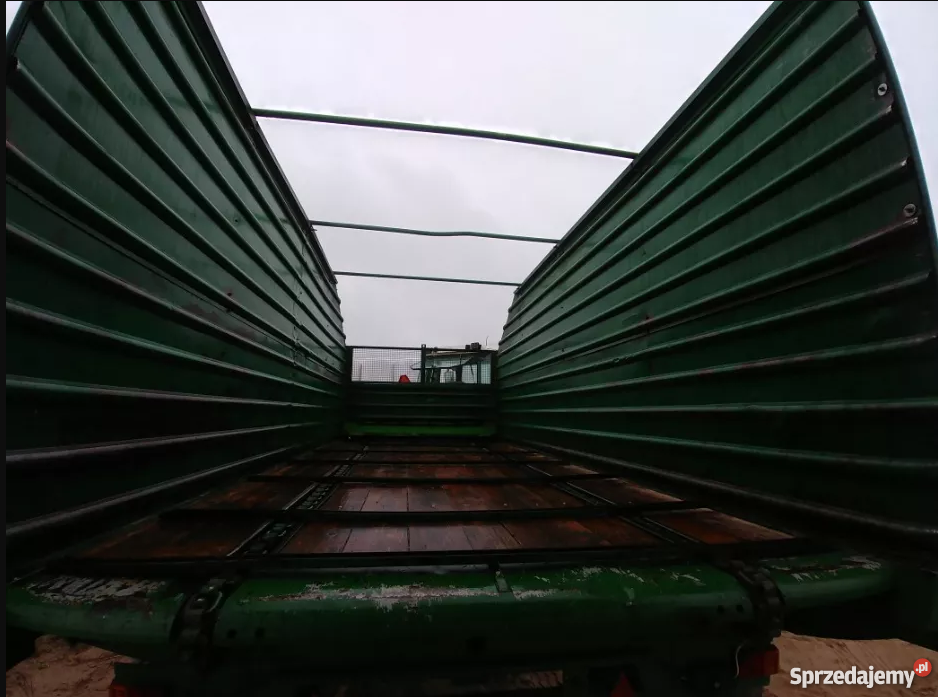 Przyczepa objętościowa do kukurydzy na krańcu 8 podlaskie