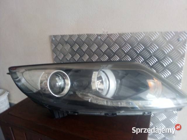 Lampa prawa przód KIA SPORTAGE III osobowe Części samochodowe Sieradz sprzedam