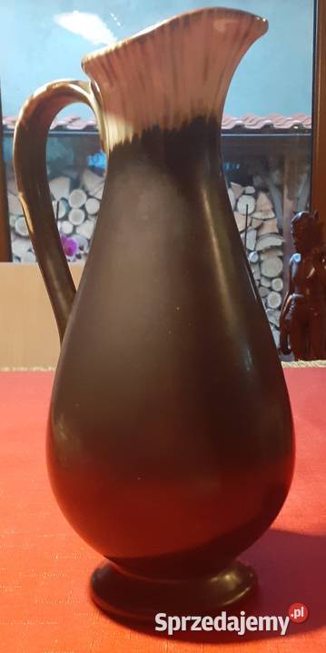 Stary ceramiczny wazon Prusim