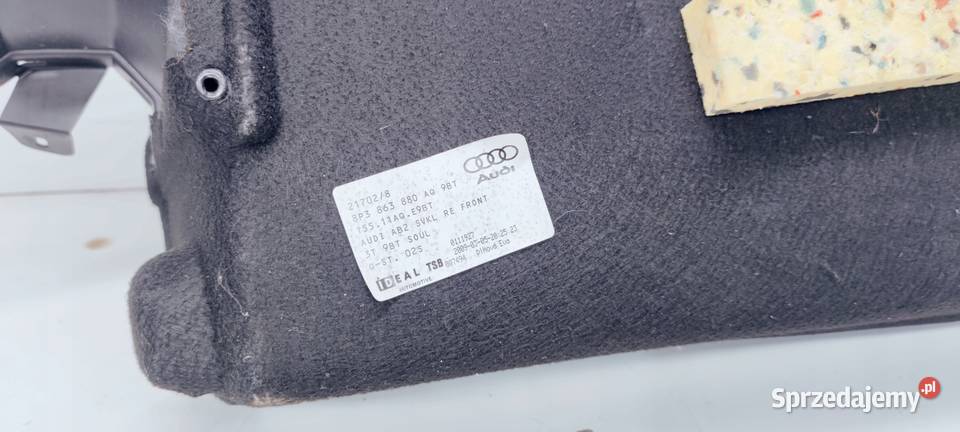 TAPICERKA BOCZEK BAGAŻNIKA AUDI A3 8P osobowe sprzedam