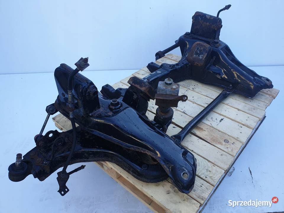 Toyota Supra 30 PRZEDNIE SANKI BELKA POD SILNIK