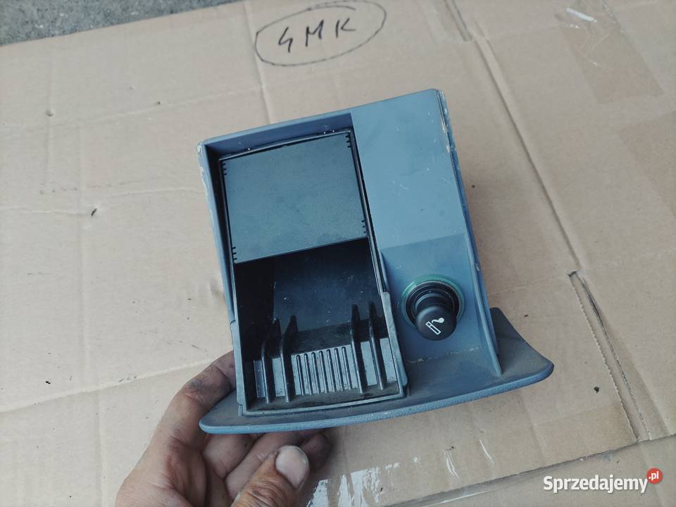 SCHOWEK POPIELNICZKA ZAPALNICZKA FORD FIESTA MK4 Kamień-Kolonia