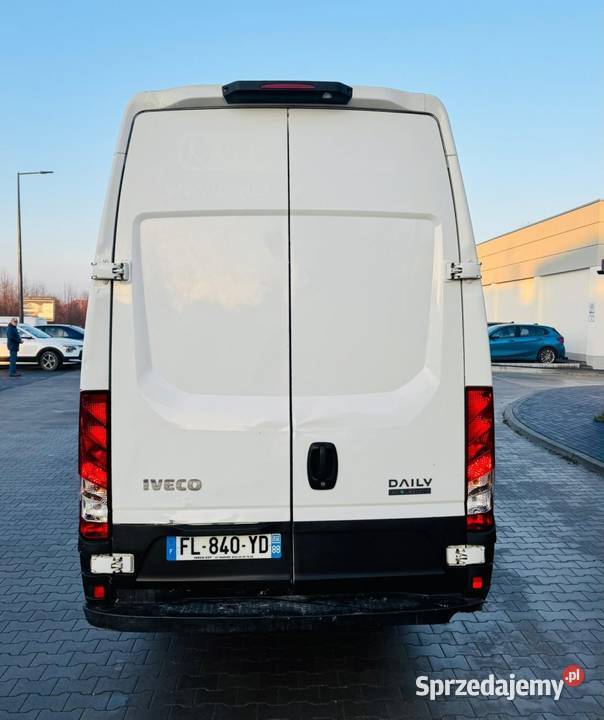 IVECO DAILY 35C18 30 HPI 180 35T BKAT L5H3 MAXI Nisko