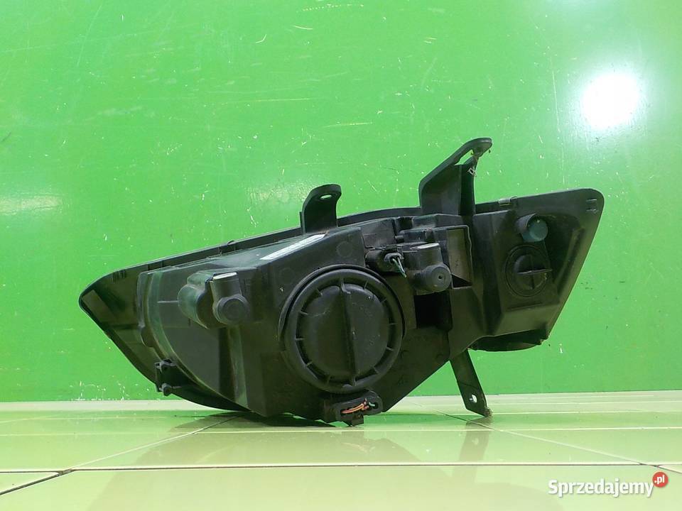 MITSUBISHI COLT LIFT CZ2 13 B 09r 5D lampa prawa