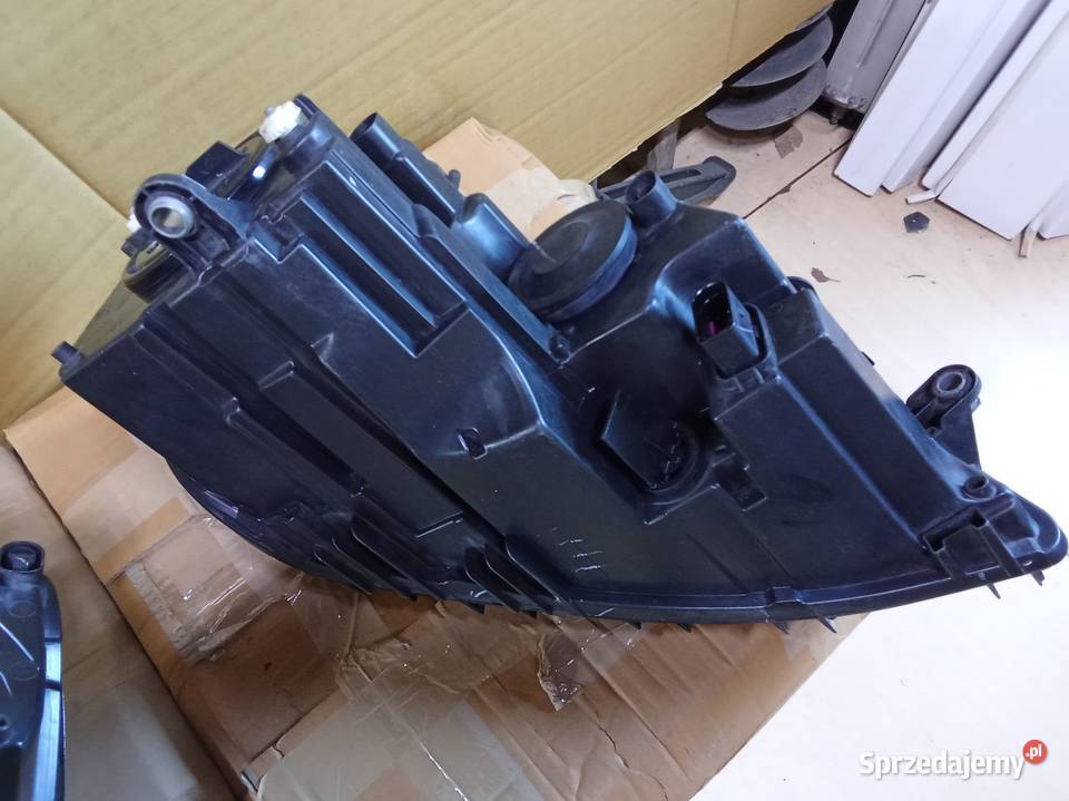 VW JettaUSA 5C7 reflektory LP orginal hella Kamieniec Wrocławski