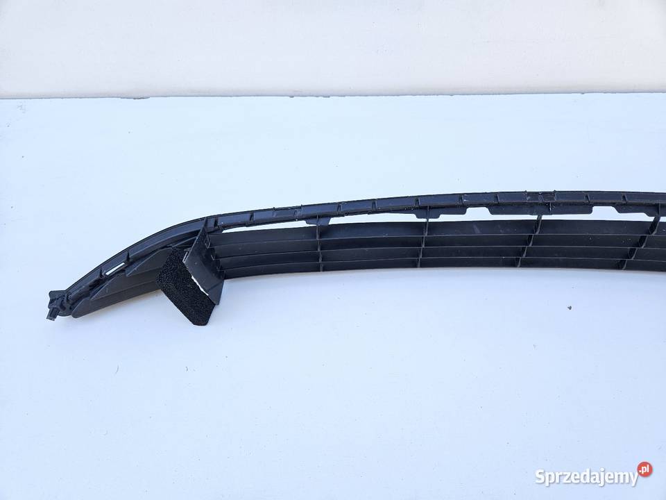 TOYOTA PRIUS XW50 16 KRATKA ŚRODKOWA ZDERZAKA Międzychód