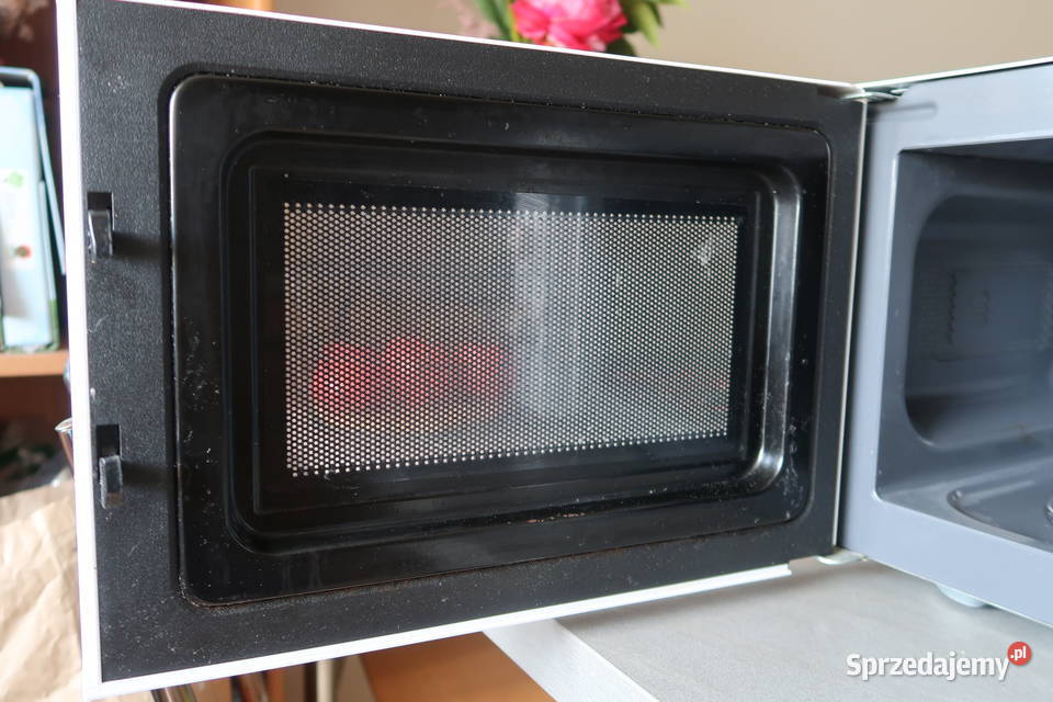 Kuchenka mikrofalowa firmy TOSHIBA MWPMM20PWH sprzedam