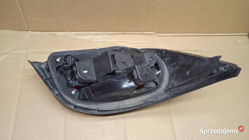 BMW E60 SEDAN LAMPA TYŁ PRAWA Zbierkowo