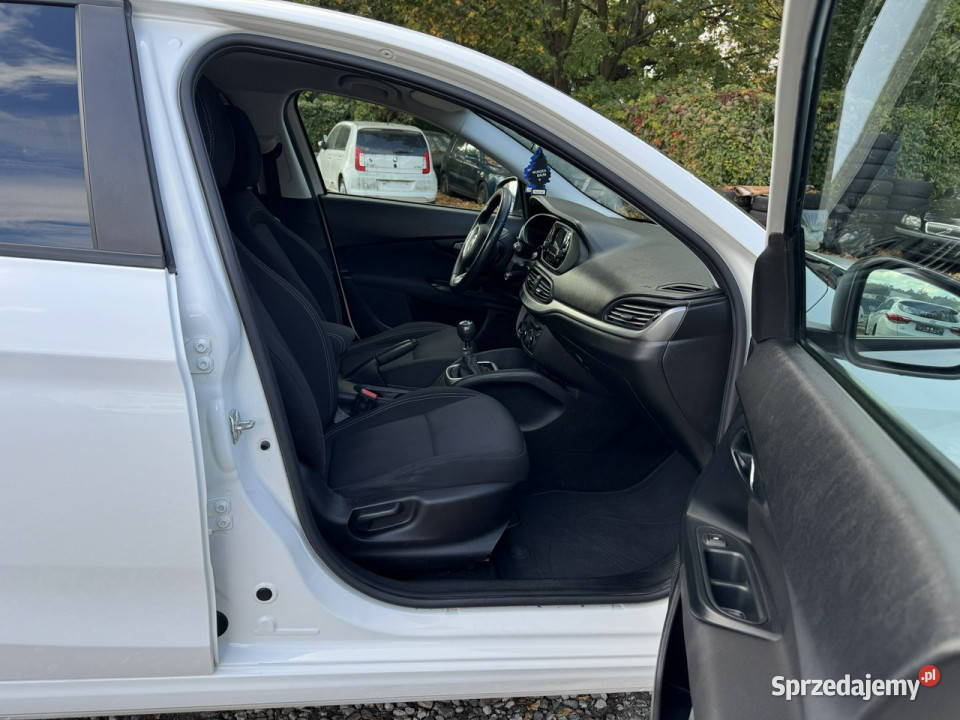 Fiat Tipo 14i95KlimatyzacjaTempomatKomputerNowy centralny zamek Szczecin