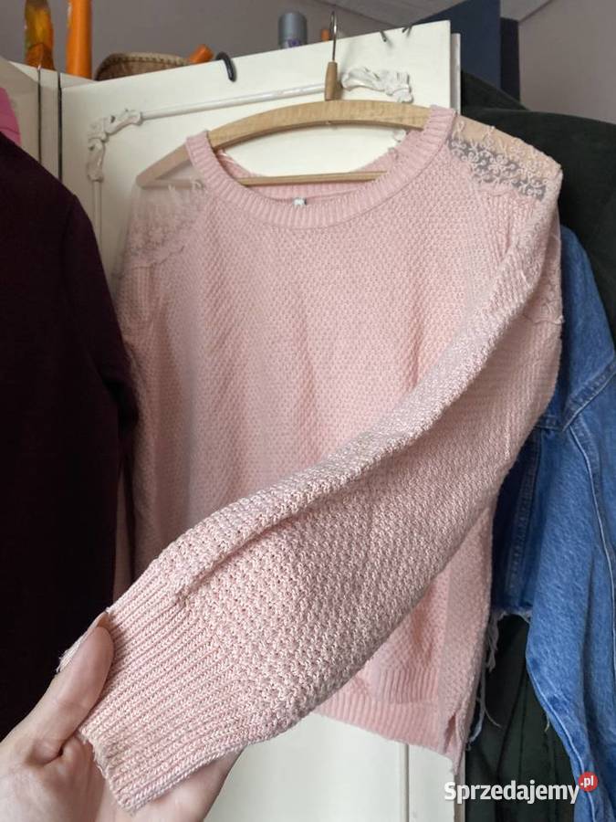 Sweter Stradivarius z koronkową wstawką koronka Kraków