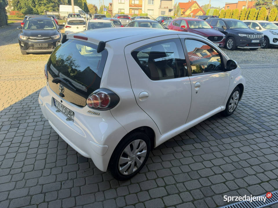 Toyota Aygo 10 68 Klimatyzacja Bluetooth I nieuszkodzony śląskie Orzech
