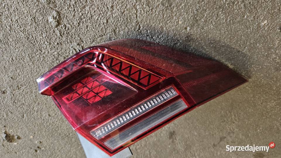Lampa tylna prawa zewnętrzna VW Tiguan 2000cm3 Gorzów Wielkopolski