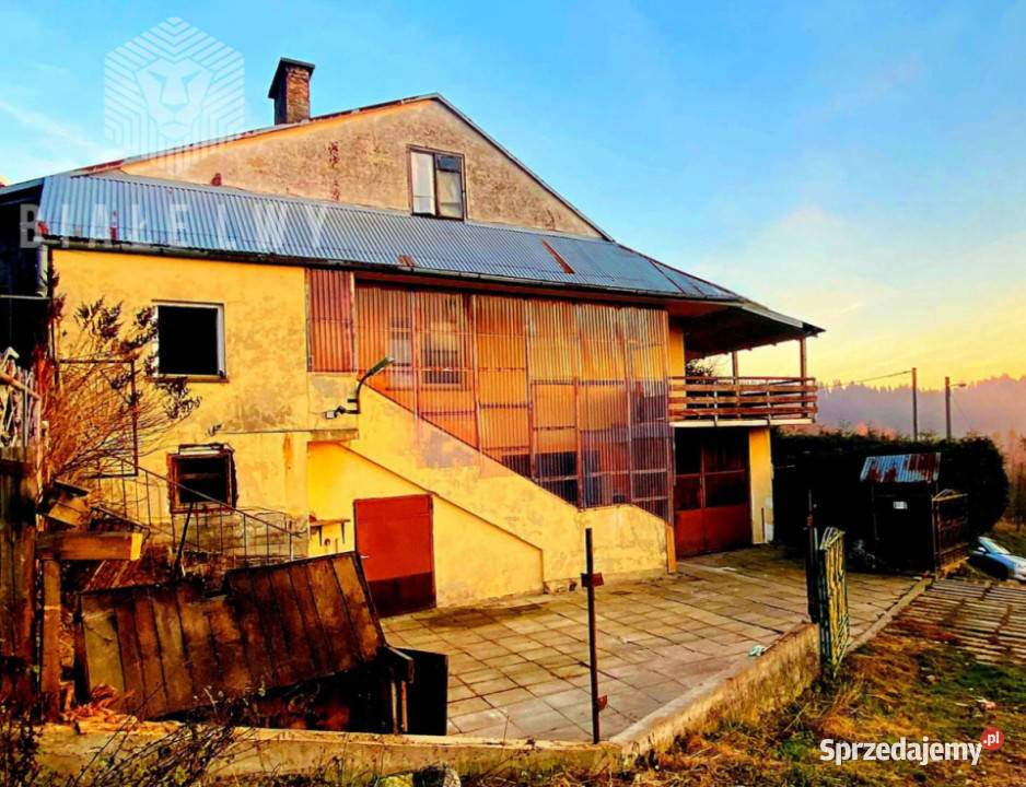 sprzedaży domu wolnostojącego 200m2 Nowy Targ asfalt Nieruchomości