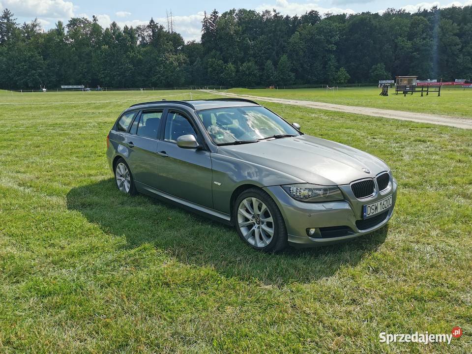 BMW E91 320i 170 Bogate wyposażenie manualna Strzegom sprzedam