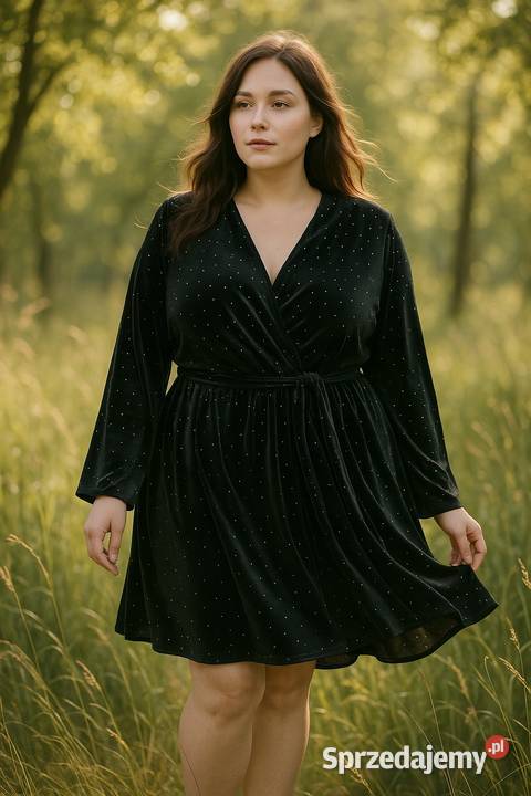 Sukienka czarna welurowa w stylu boho biust 126 Pątnów