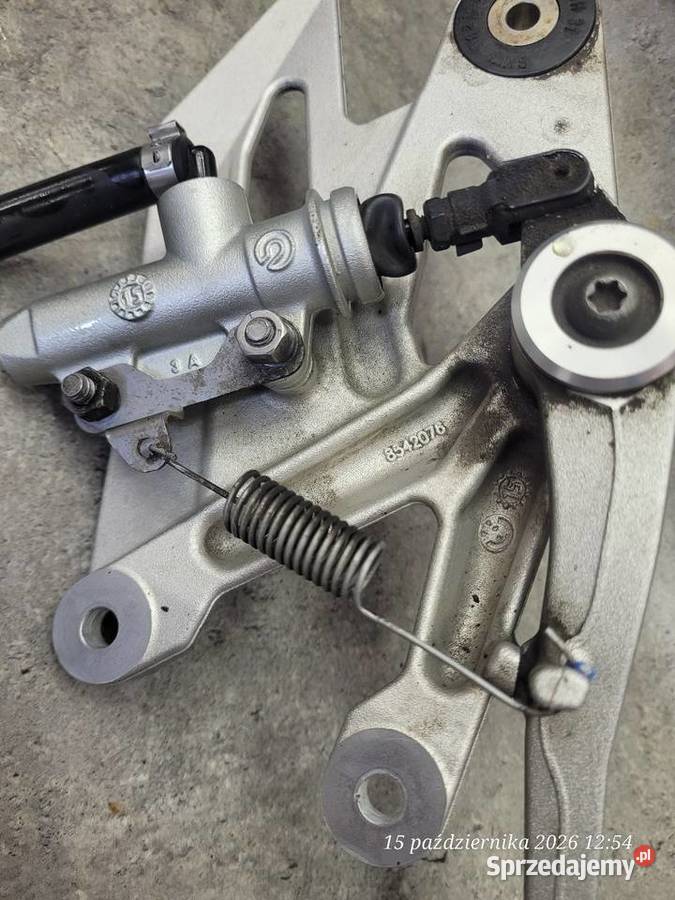 BMW S 1000 R S1000R K47 OEM PODNÓŻEK PRAWY SET Nowy Tomyśl