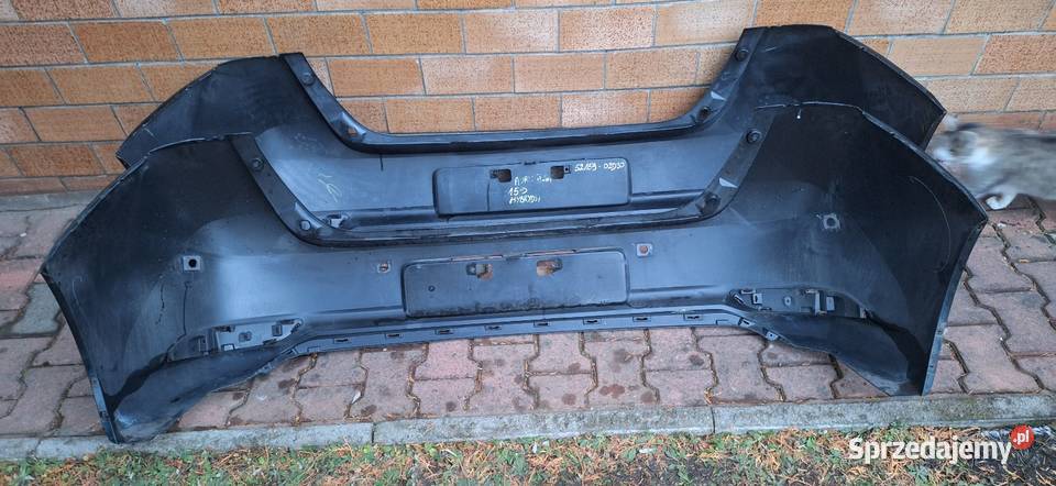 Toyota Auris zderzak tył