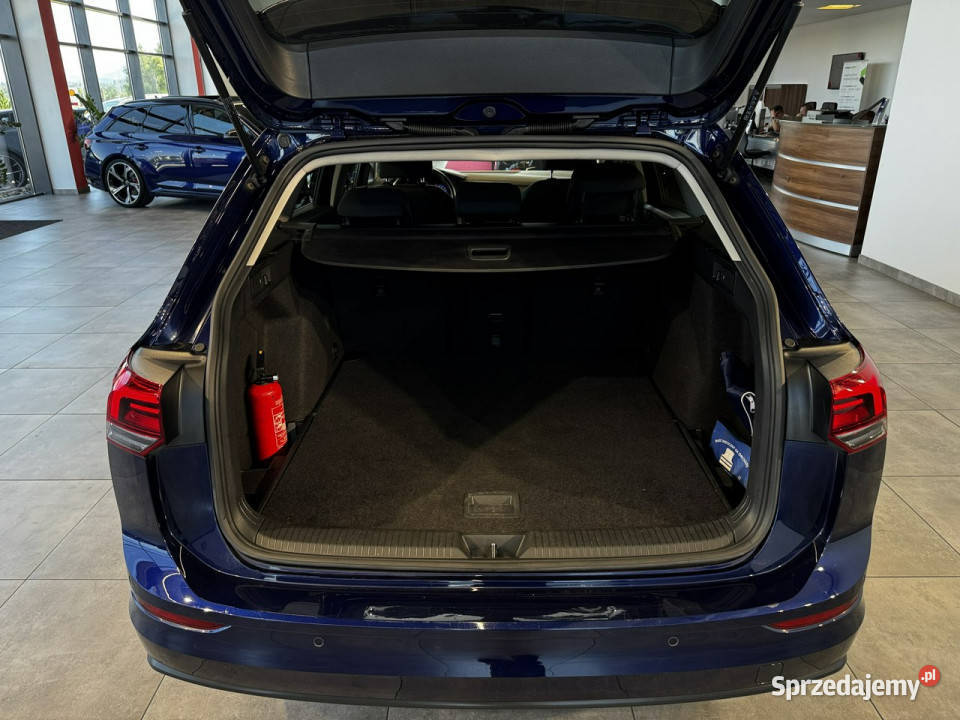 Volkswagen Golf Variant Life 15TSI 130 M6 2021 r isofix Myślenice