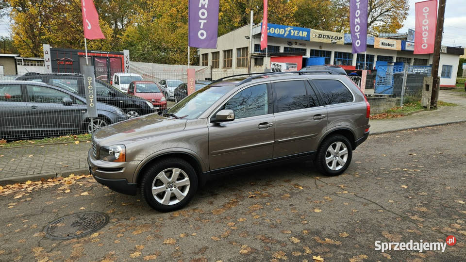 Volvo XC 90 złoty