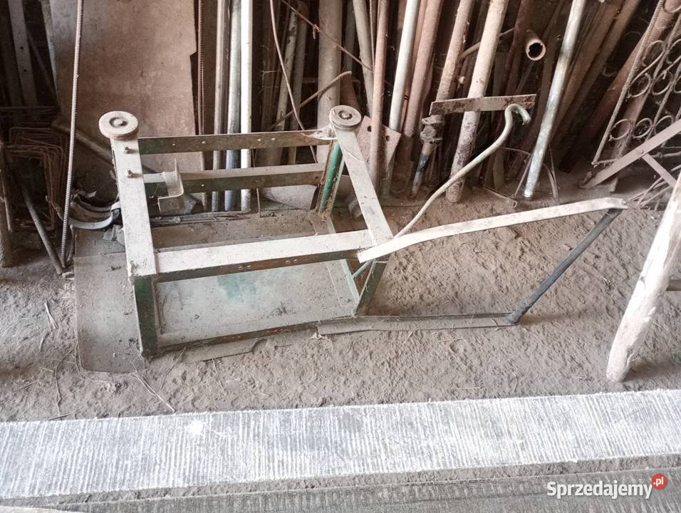 Urządzenie do kantowania kloców Skalice