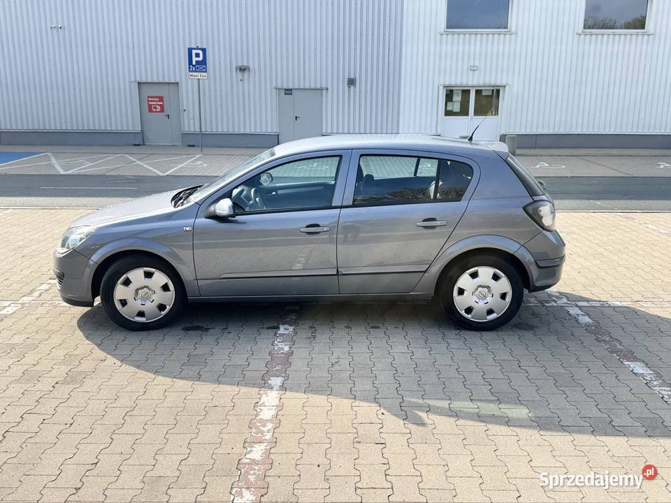 Opel Astra H 16b nieuszkodzony Astra dolnośląskie Jelenia Góra