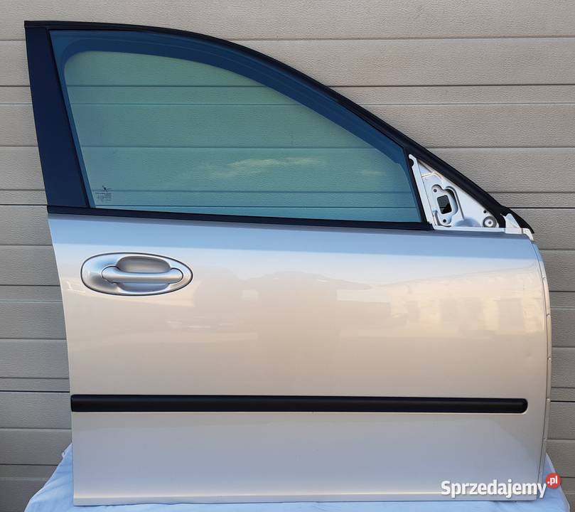 DRZWI PRAWY PRZÓD SAAB 93 93 części blacharskie Mielęcin sprzedam